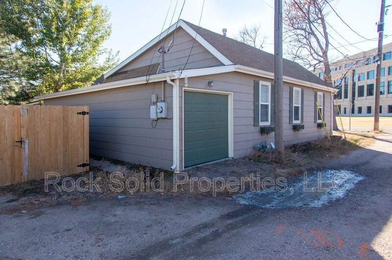 2511 Central Ave - Photo 3 of 31