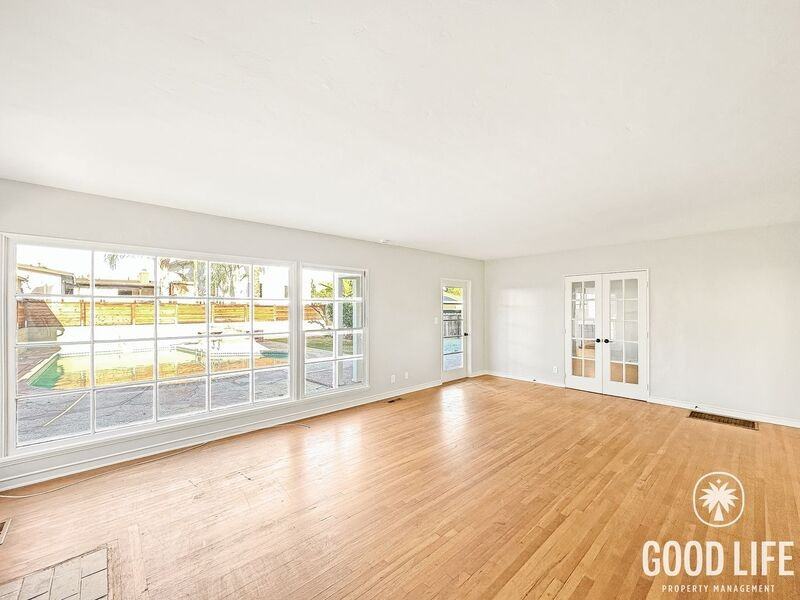 4911 College Ave - Photo 4 of 26