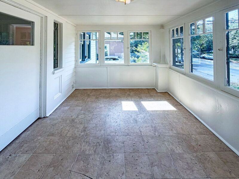 943 Washington St - Photo 2 of 27