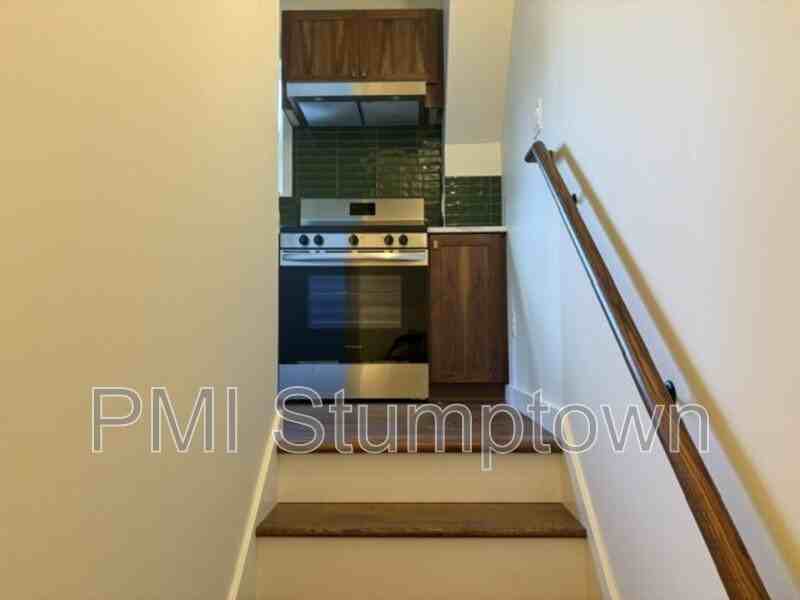 3538 Ne 65th Ave #B - Photo 5 of 16