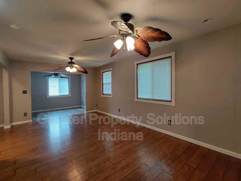 7000 W 127th Pl - Photo 2 of 8