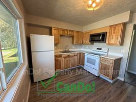 featured image of 260 Carol Dr #1