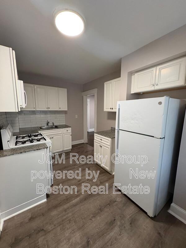 26 Harwood St #5 - Photo 4 of 17