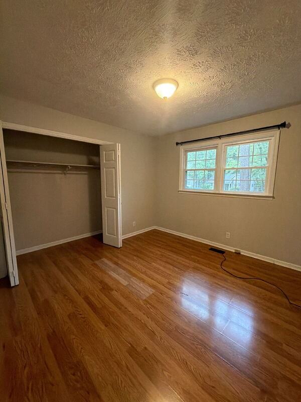 1121 Santa Fe Trl - Photo 7 of 13