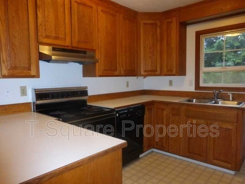 144 N 155th St - Photo 4 of 14