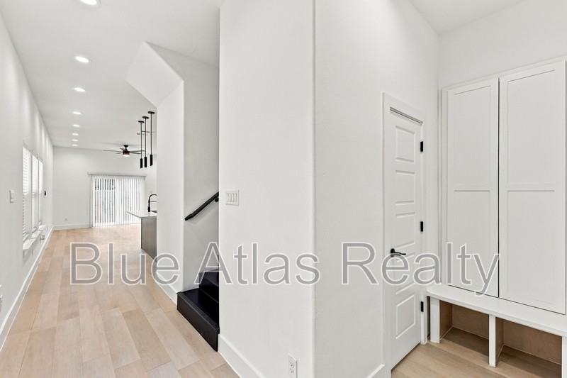 2215 Bethurum Ave - Photo 2 of 28