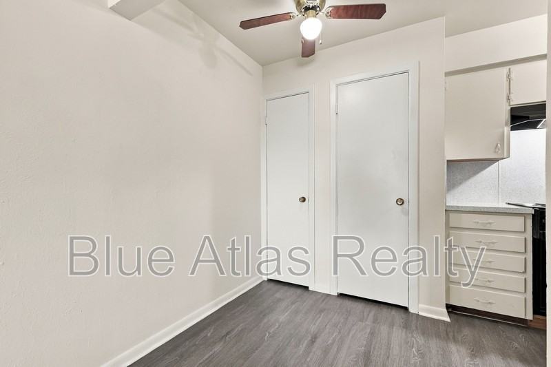 411 E Polk St #8 - Photo 5 of 19