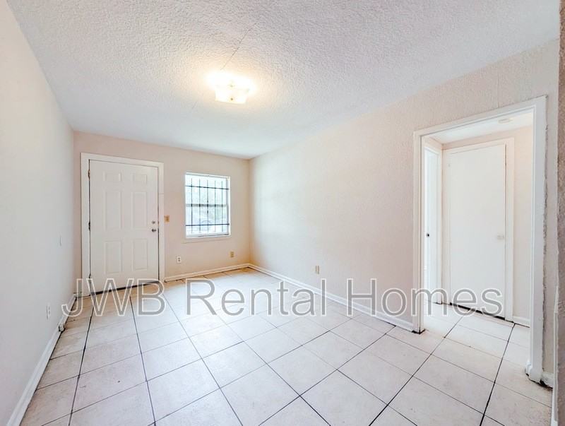 3926 Boulevard - Photo 6 of 14