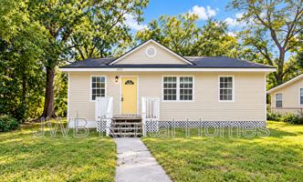 featured image of 3137 W 1st St
