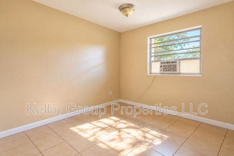 157 E Northside Dr #1 - Photo 7 of 8