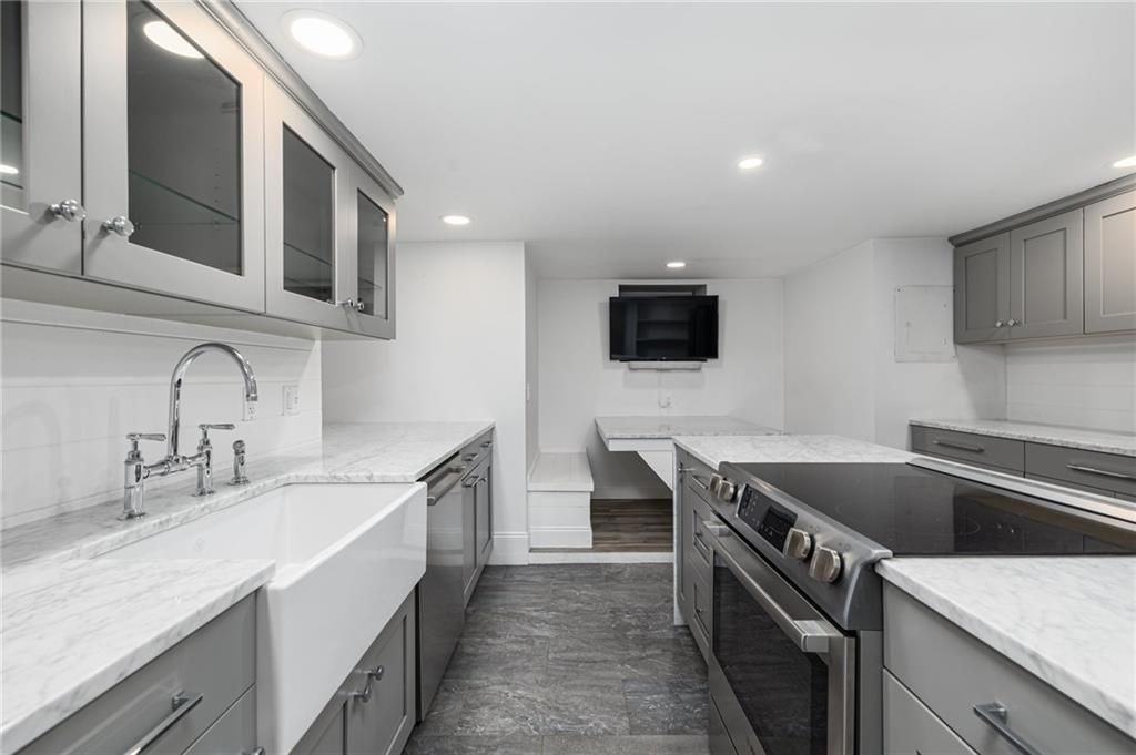 245 Eustis Ave ##3a - Photo 6 of 39