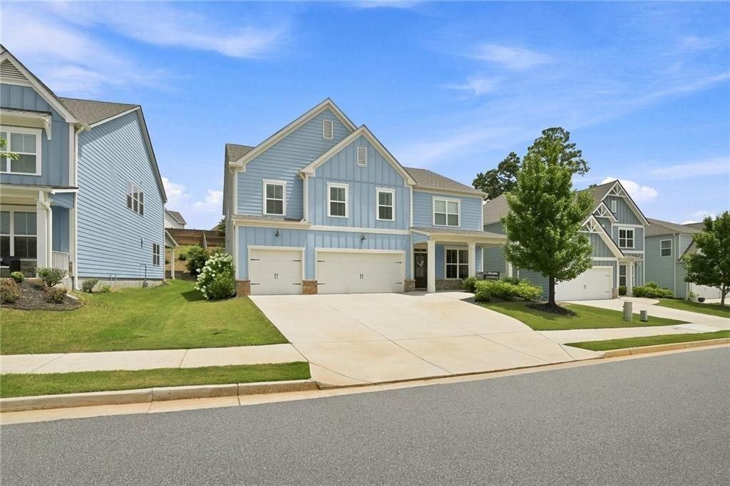 121 Treeline Trl - Photo 2 of 30
