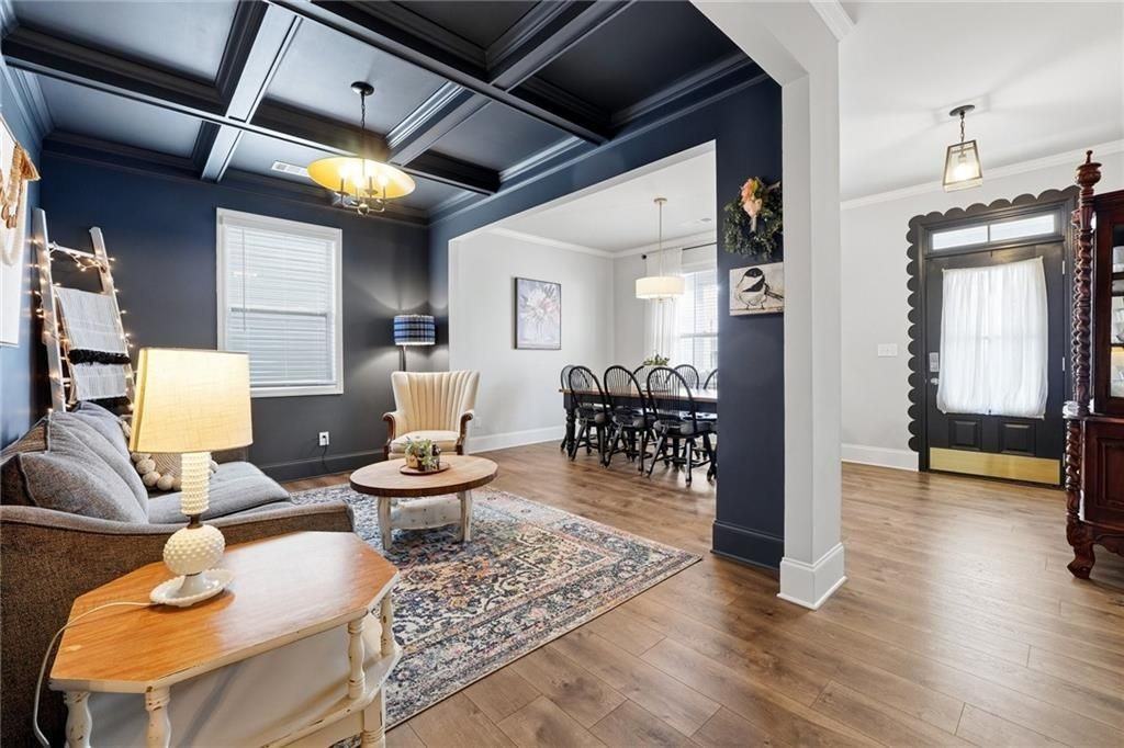 121 Treeline Trl - Photo 5 of 30