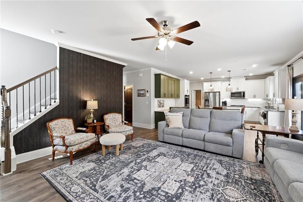 121 Treeline Trl - Photo 6 of 30