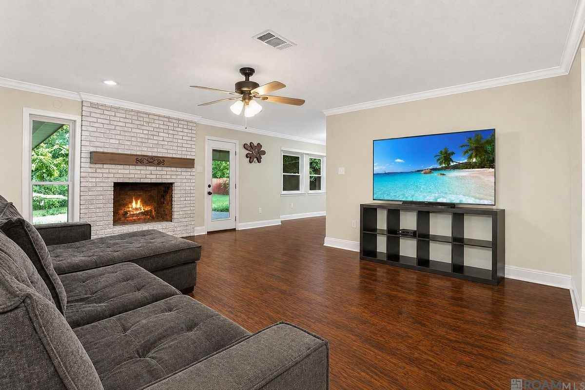 26137 Vincent Dr - Photo 4 of 20