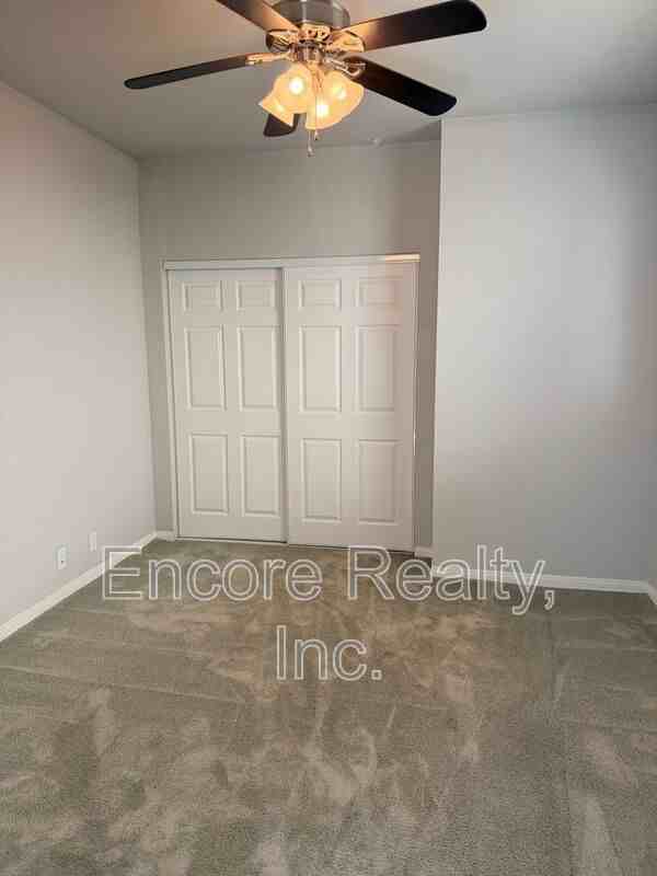 35226 Heritage Pointe Dr - Photo 4 of 28