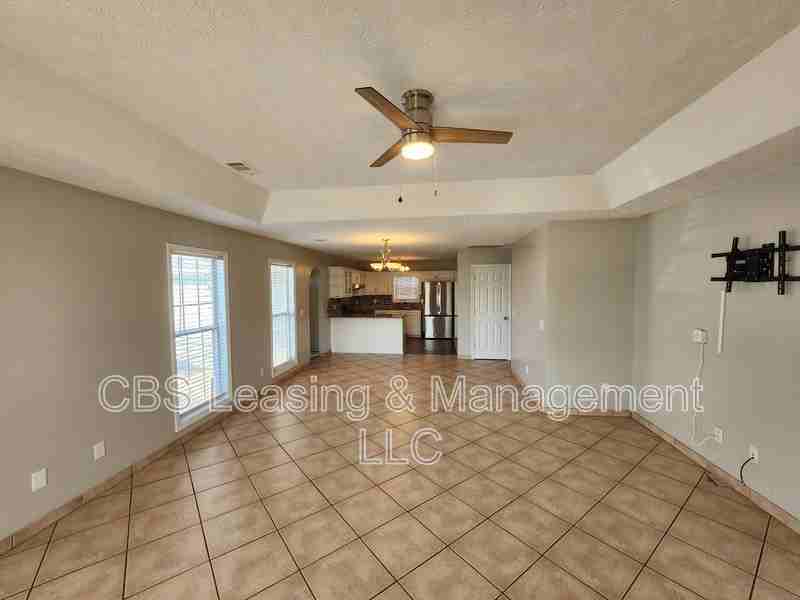 15 Wheatfield Dr - Photo 2 of 19