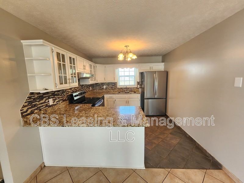 15 Wheatfield Dr - Photo 3 of 19