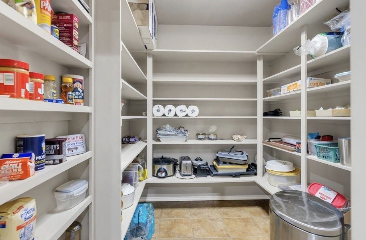 3010 San Martin Ct #NA - Photo 3 of 33
