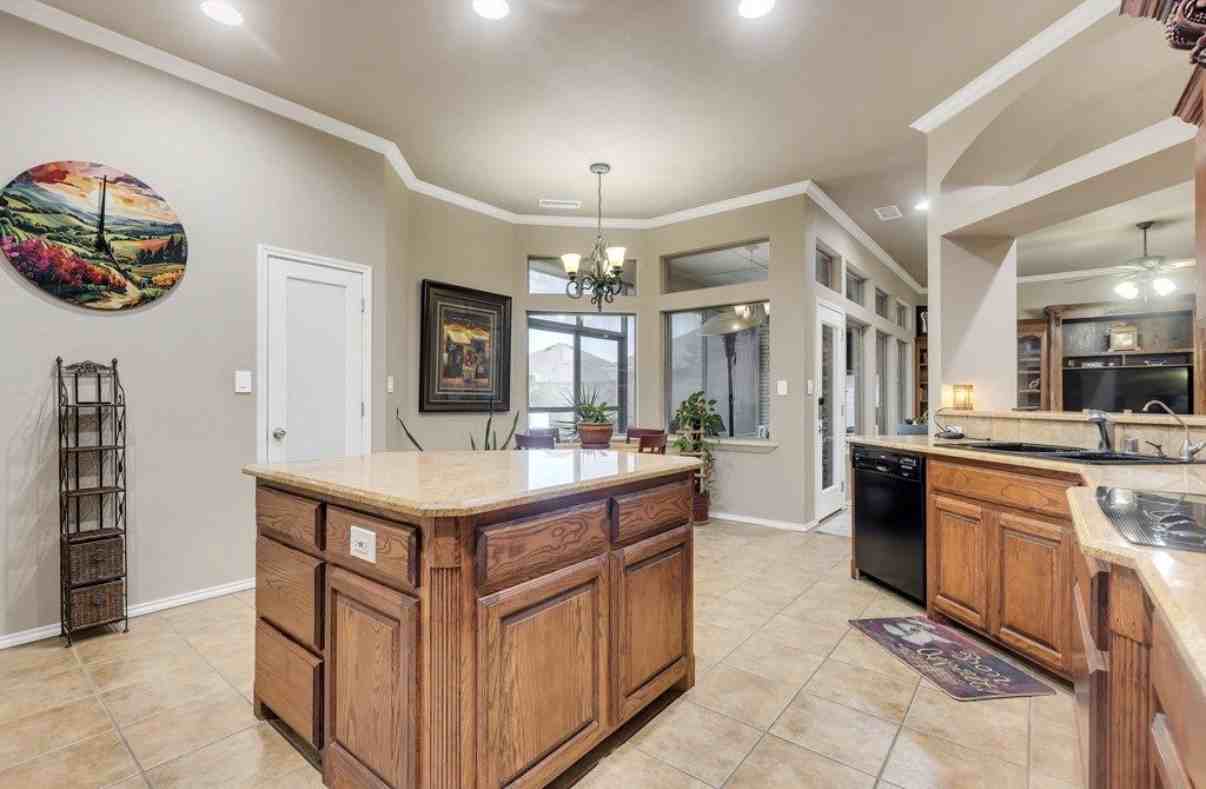 3010 San Martin Ct #NA - Photo 6 of 33