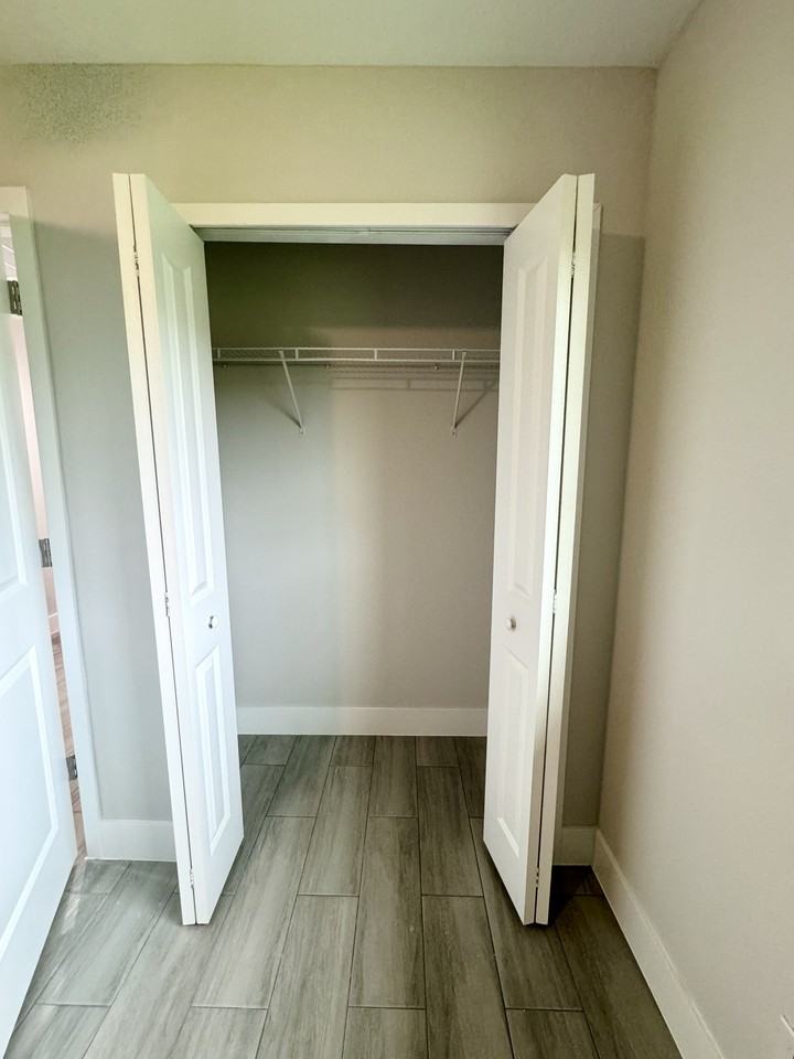 1115 Ivan Ave S #1 - Photo 2 of 11