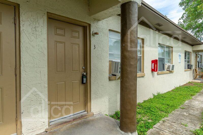 1001 Henrietta Ave #3 - Photo 2 of 14
