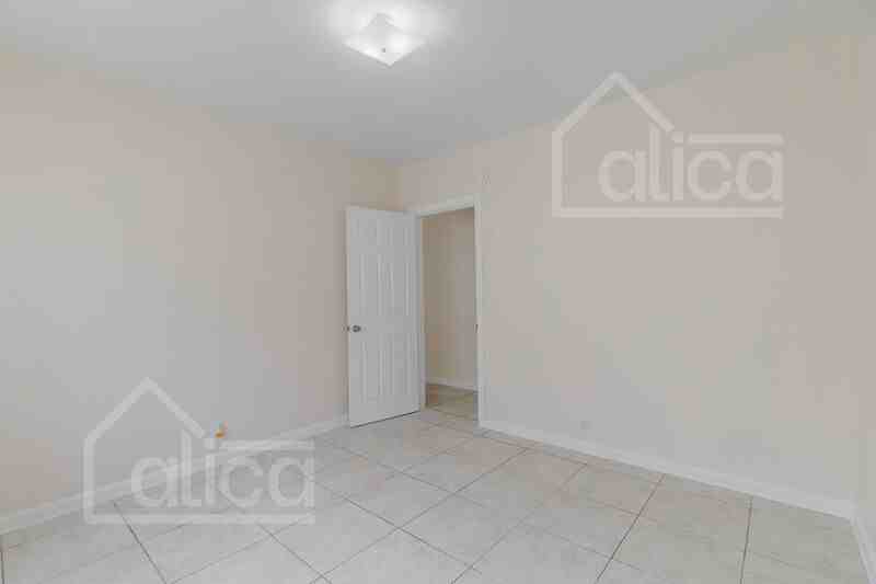 1001 Henrietta Ave #3 - Photo 5 of 14