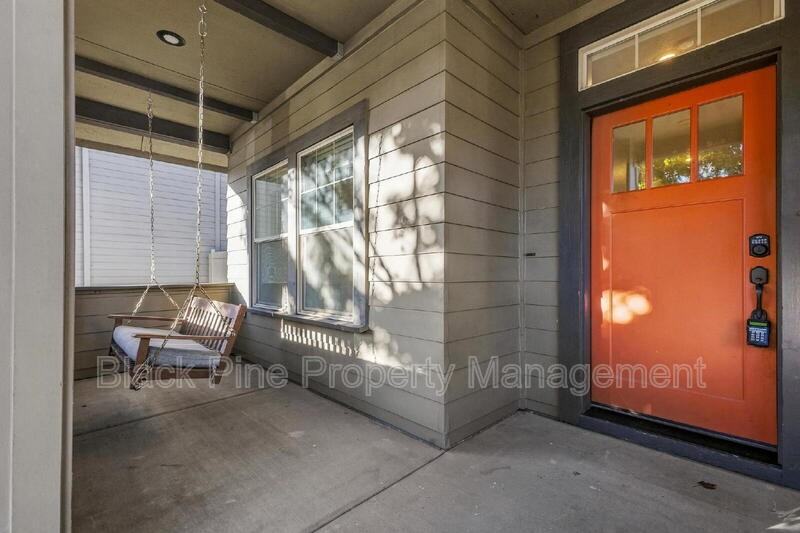 335 E Ryegate Dr - Photo 3 of 44