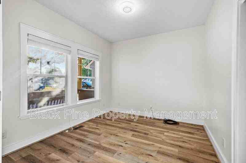 335 E Ryegate Dr - Photo 6 of 44