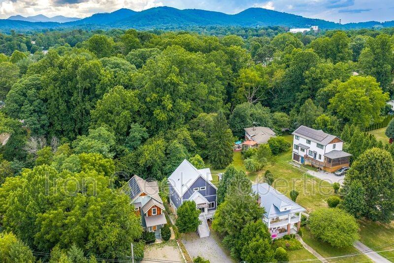 337 Sand Hill Rd - Photo 3 of 38