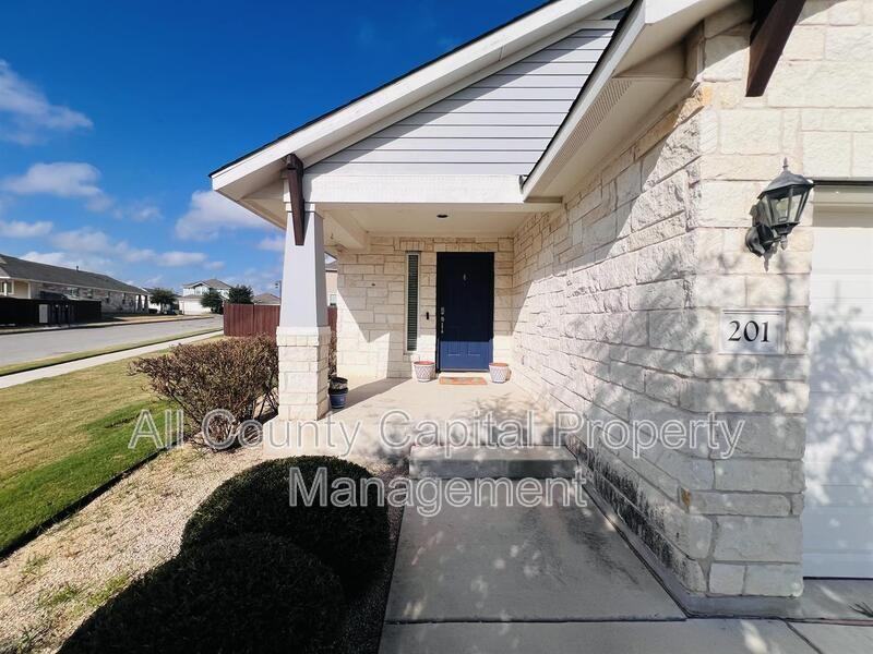 201 Oakstone Dr - Photo 5 of 28