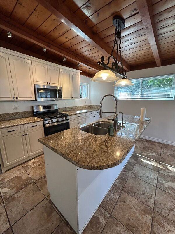 540 Calla Ave - Photo 5 of 31