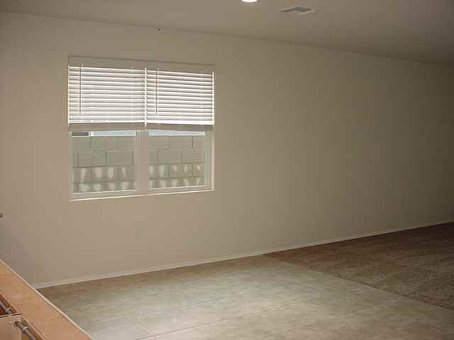 4667 W Nutmeg Ave - Photo 4 of 30