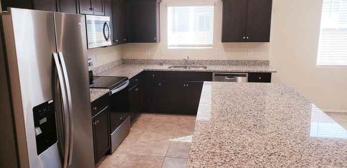 4667 W Nutmeg Ave - Photo 6 of 30