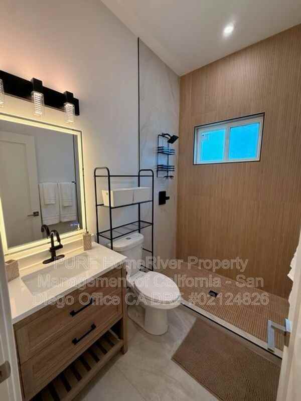 2175 Bacon St #1 - Photo 5 of 11