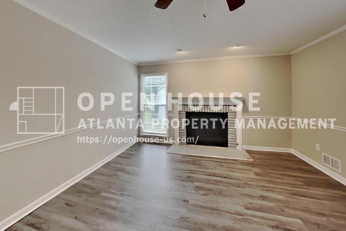 3570 Pebble Hill Dr - Photo 4 of 21