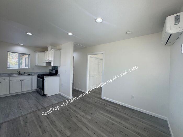 44138 Fern Ave - Photo 3 of 10