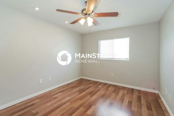 2423 Dongola St - Photo 7 of 16