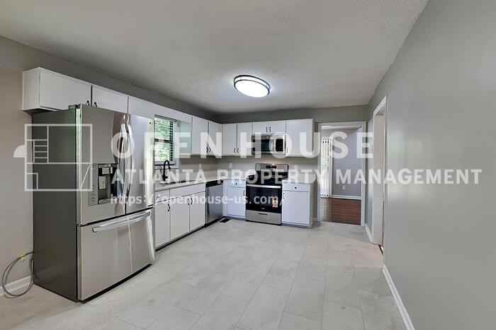 340 Farm Path - Photo 5 of 22