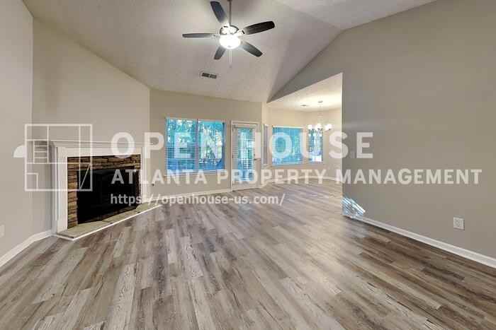 3605 Clubside Walk Nw - Photo 4 of 20