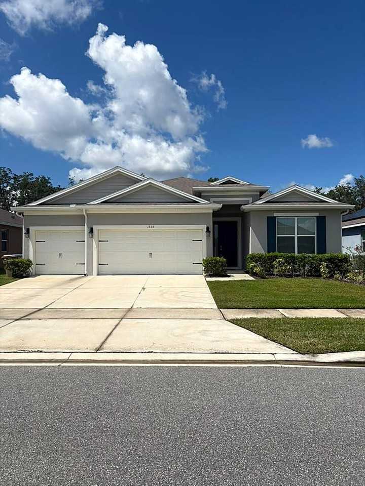 1530 Barberry Dr - Photo 2 of 20
