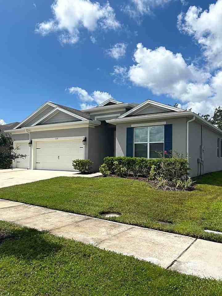 1530 Barberry Dr - Photo 3 of 20