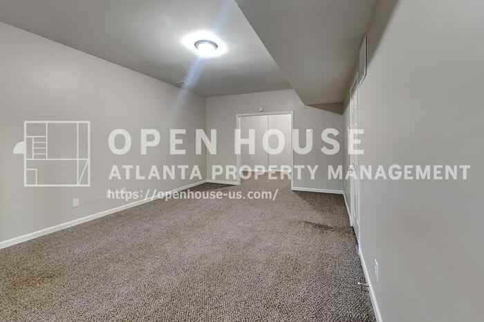 540 Westchester Club Dr - Photo 6 of 24