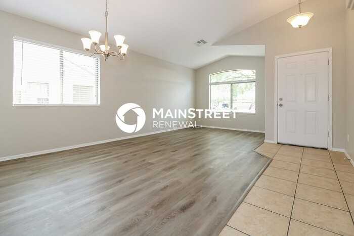 4409 N 123rd Dr - Photo 5 of 16