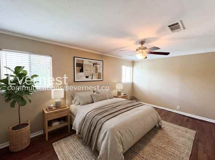 418 Lakebend Pl - Photo 3 of 25