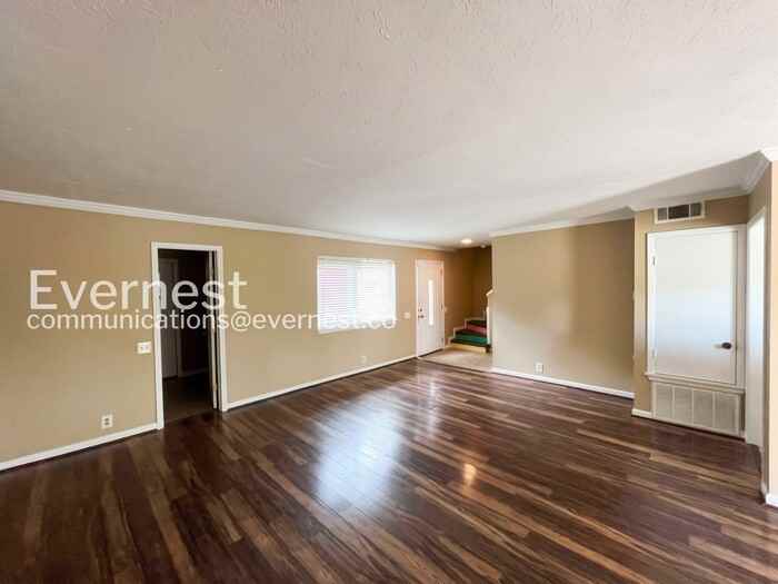 418 Lakebend Pl - Photo 7 of 25