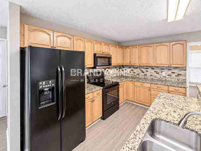 606 Seminole Dr - Photo 7 of 26