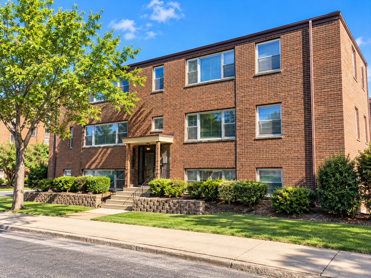 Spacious & Affordable Highland Park 1BR Near St. Kate’s — Only $1,049! - Photo 5 of 23