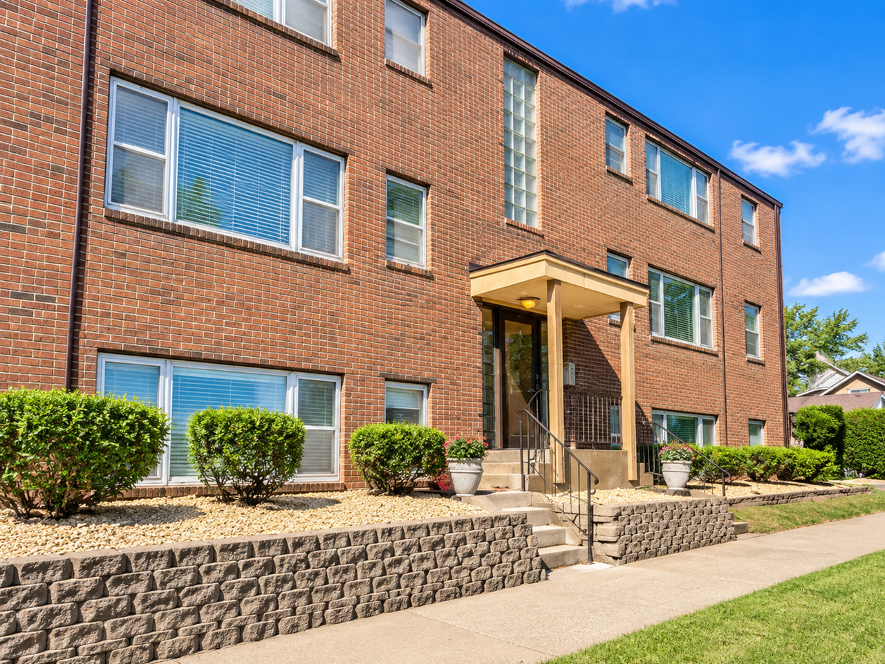 Spacious & Affordable Highland Park 1BR Near St. Kate’s — Only $1,049! - Photo 6 of 23