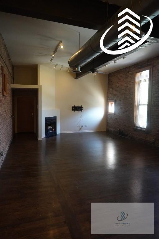 1061 W Madison St #2R - Photo 2 of 20